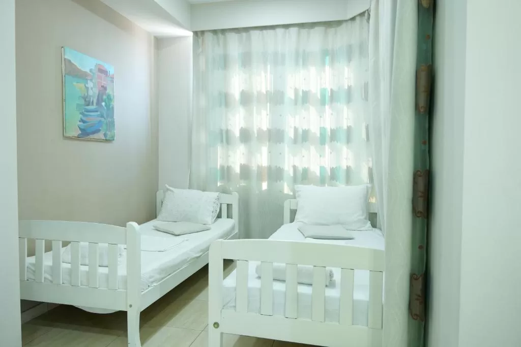 Alpha APART Deluxe 3.jpg